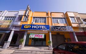 Golden Pearl Near Universiti Tun Hussein Onn Uthm 2*